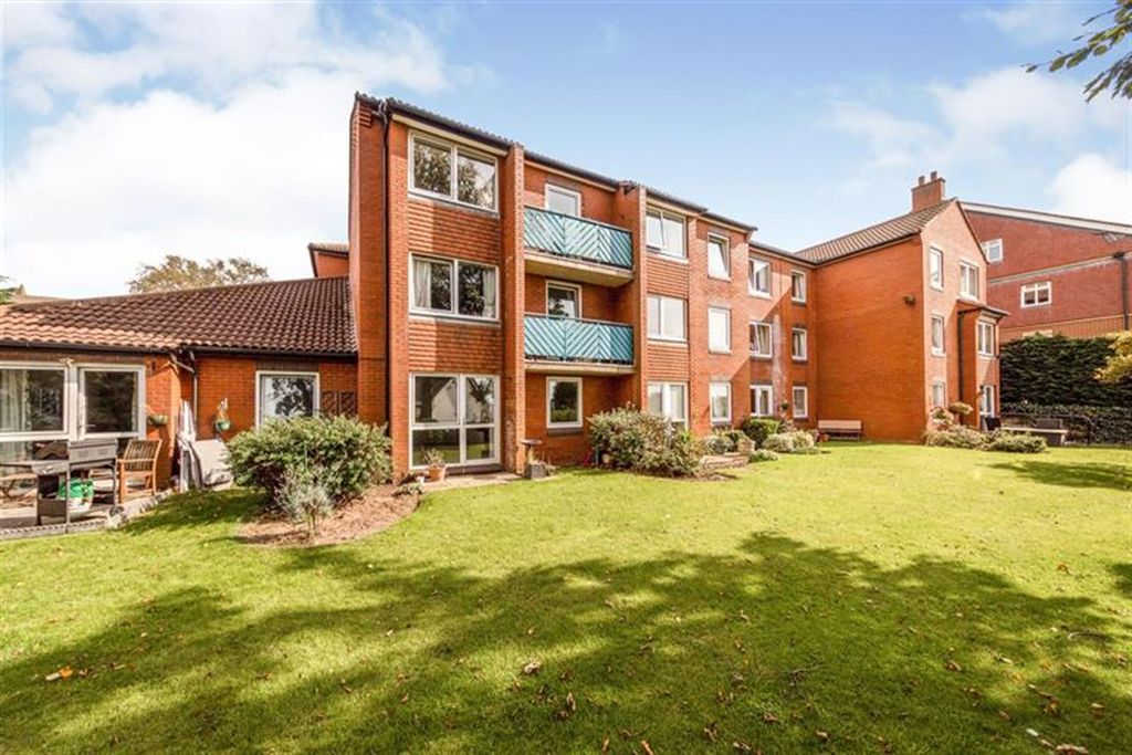 Property photo 1 of 15 (Main)