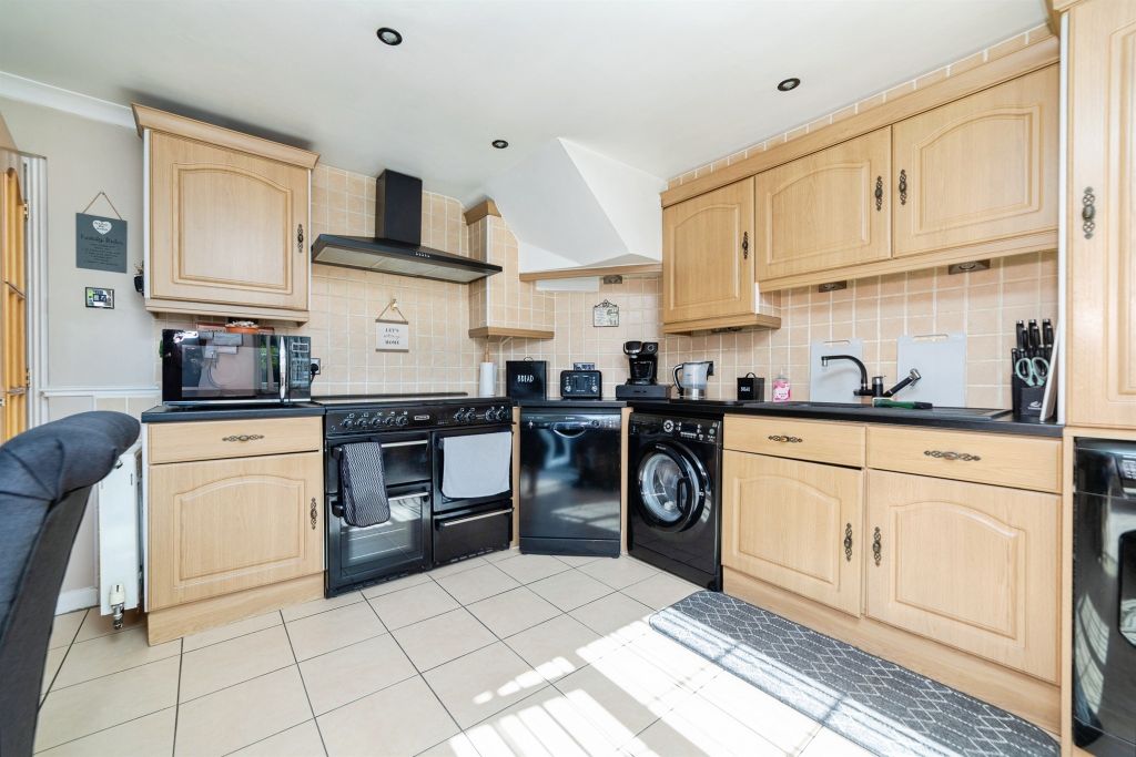 Property photo 3 of 22