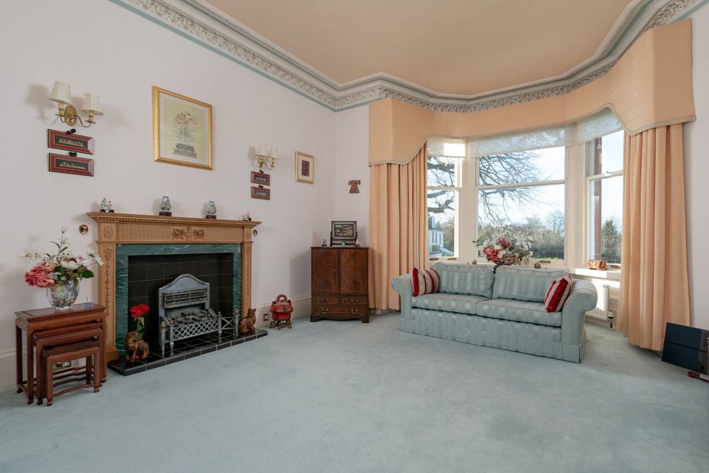 Property photo 3 of 18 Drawing Room