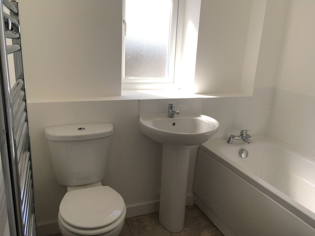 Property photo 2 of 3