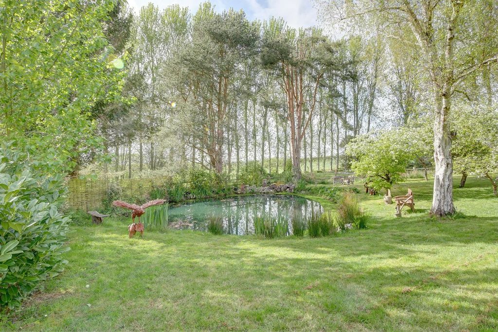 Property photo 3 of 49