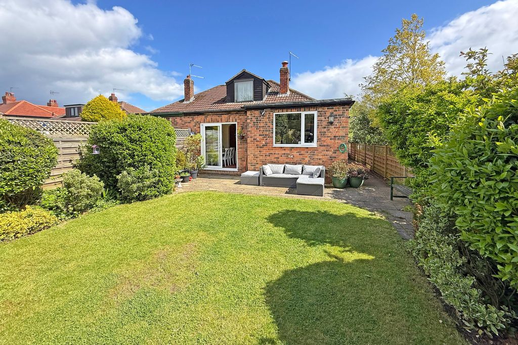 Property photo 3 of 28