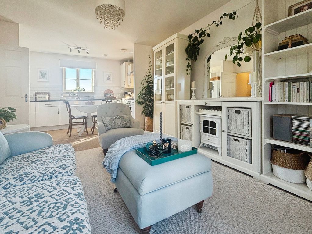 Property photo 3 of 8 Pbox-Img.Jpeg