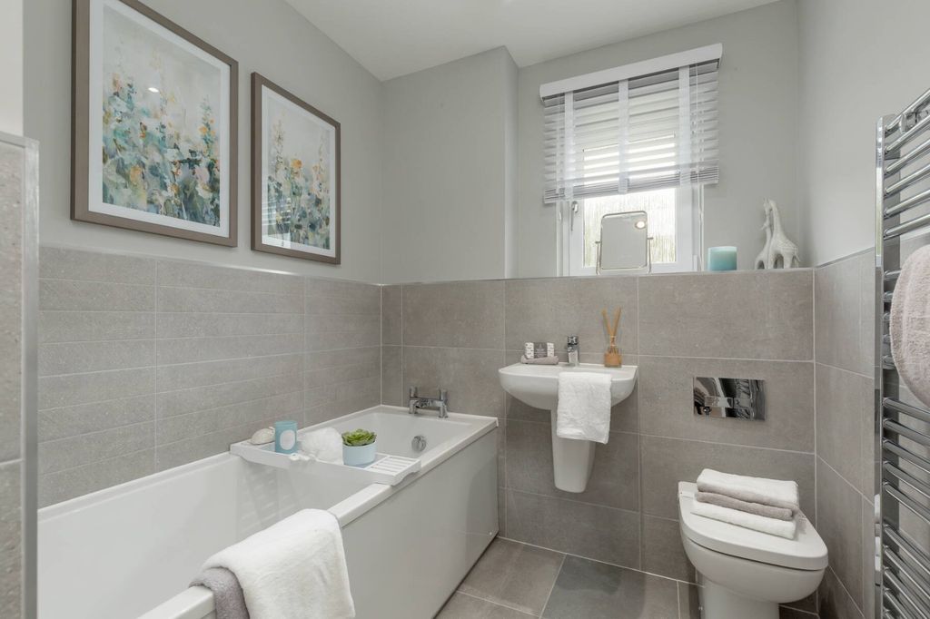 Property photo 3 of 12 Bathroom