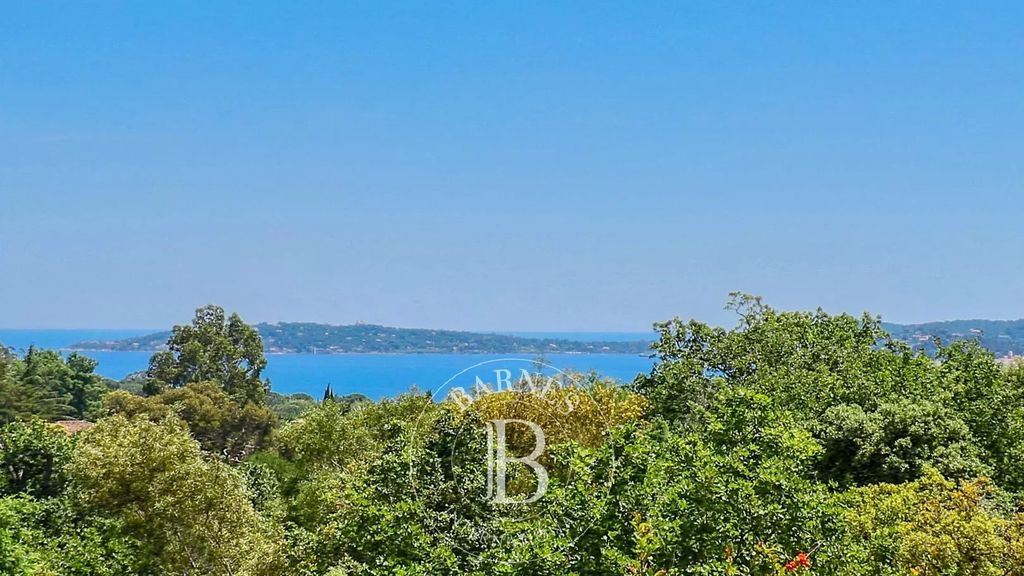 Property photo 2 of 9 Sea