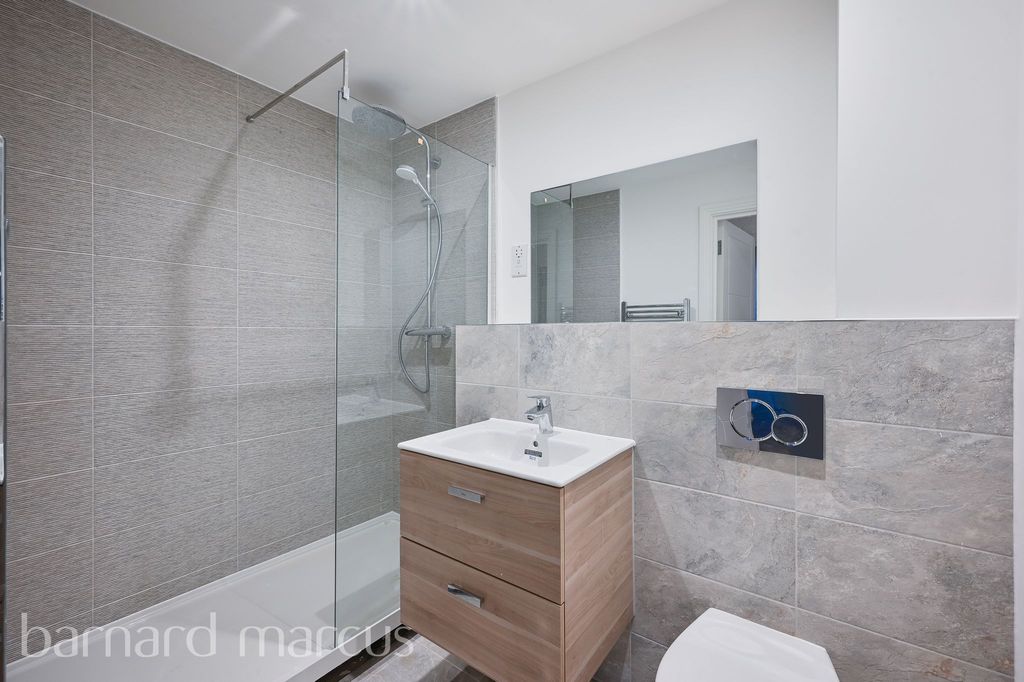 Property photo 2 of 8 Image