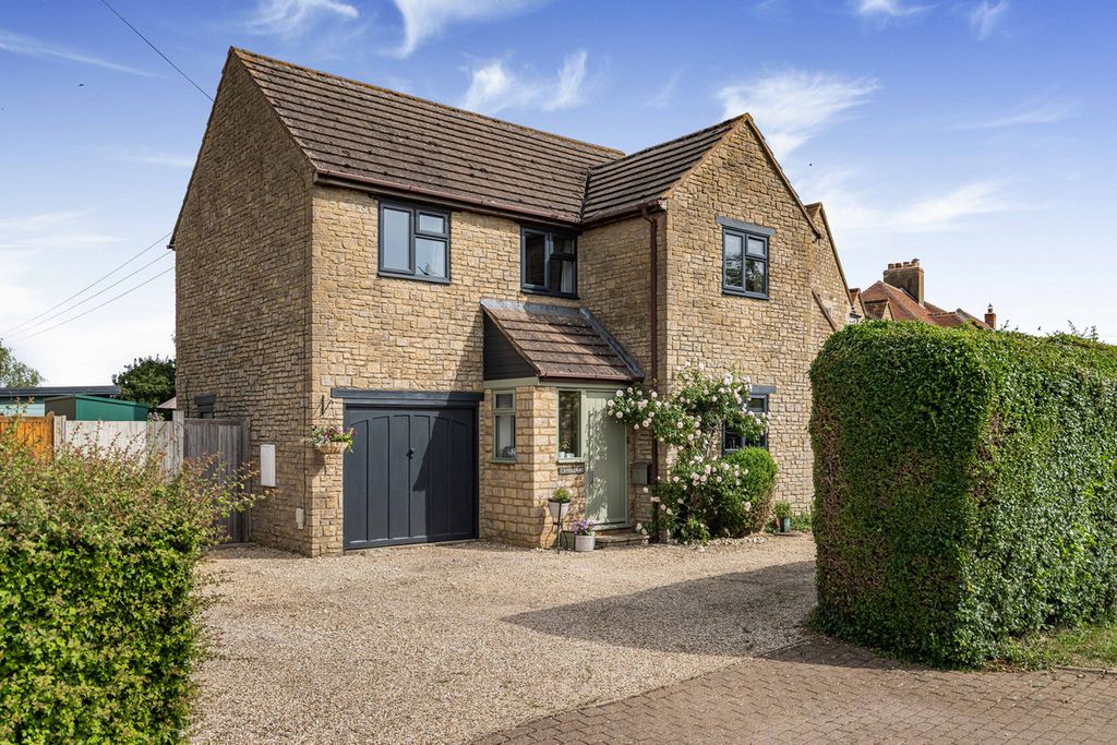 Property photo 2 of 46
