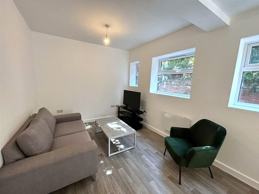 Property photo 3 of 6 Hok1-T-Z-0Wjwhiugem9Xa.Jpg