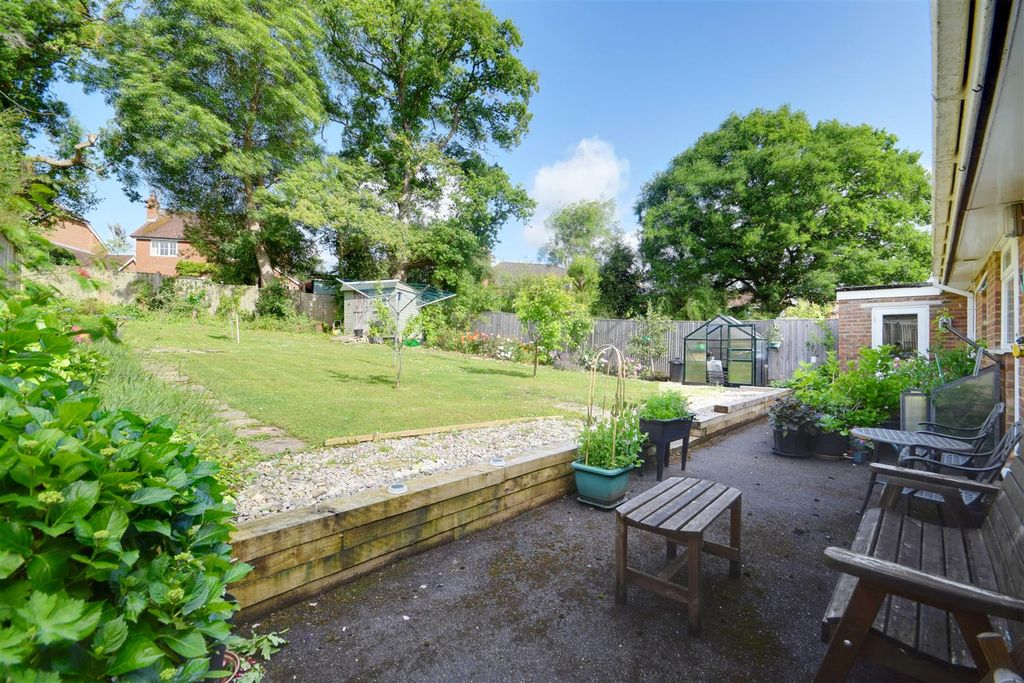 Property photo 2 of 21