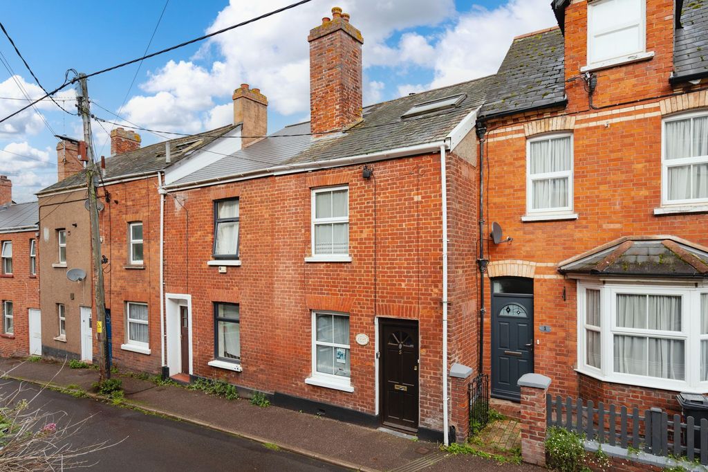 Property photo 1 of 10