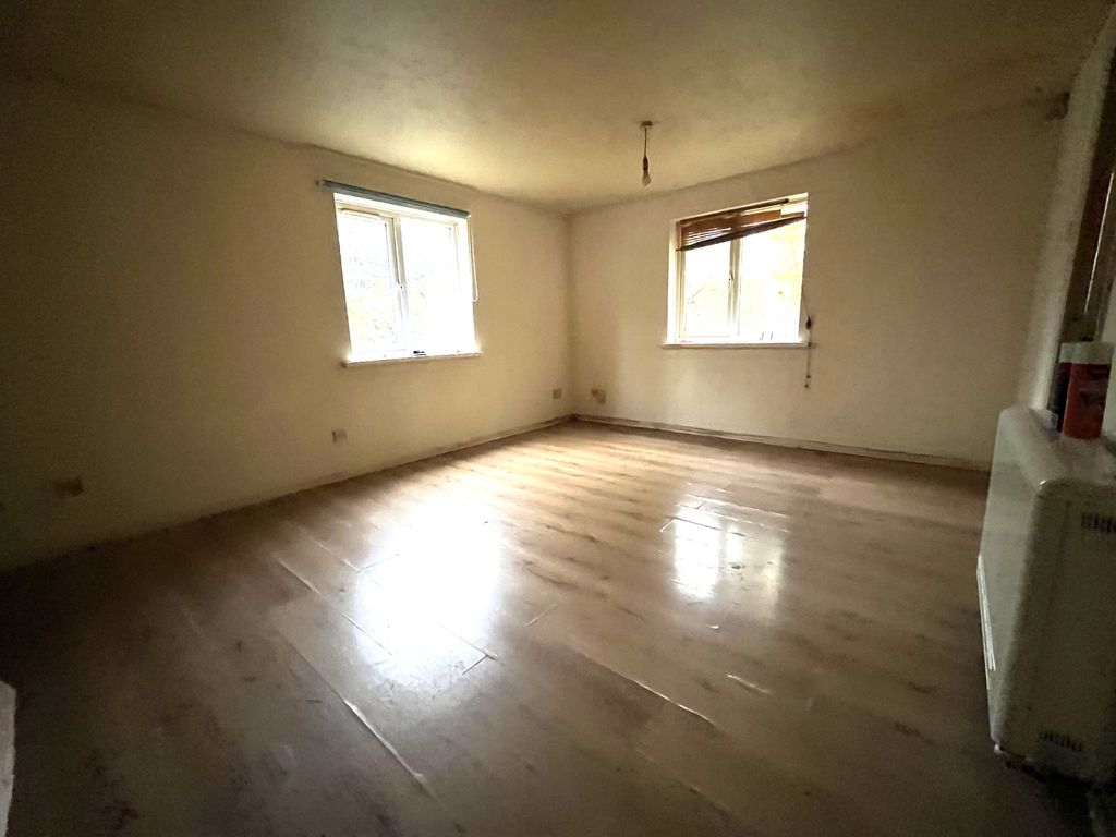 Property photo 3 of 3 Image