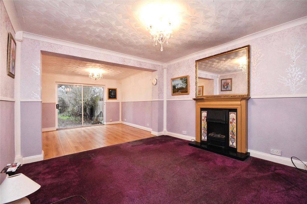 Property photo 3 of 20 Lounge/Diner