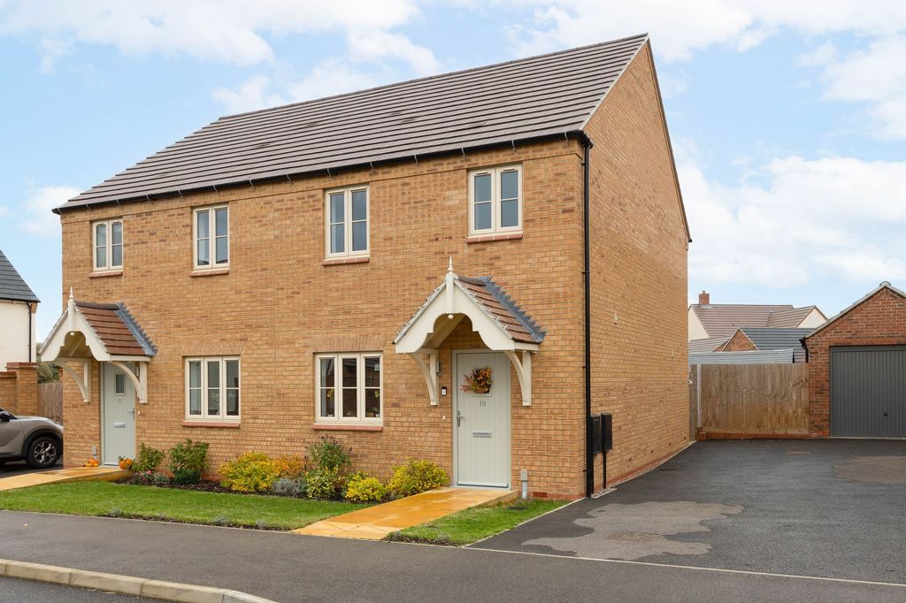 Property photo 1 of 19