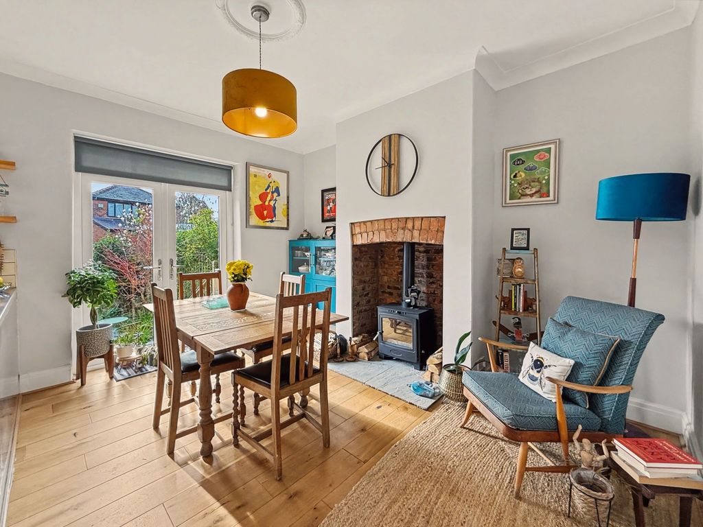 Property photo 2 of 33