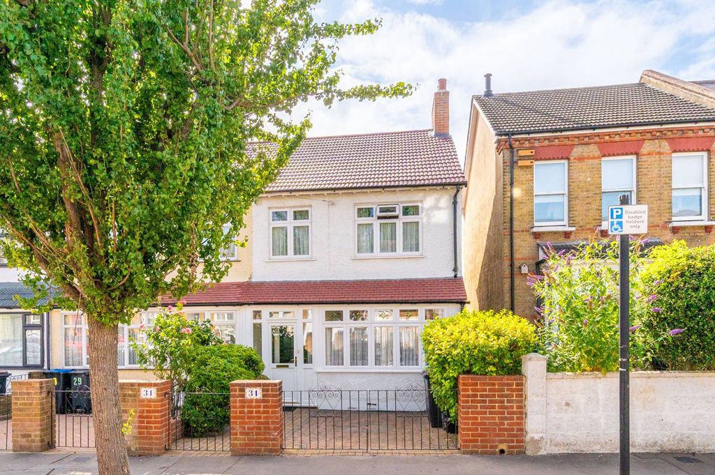 Property photo 2 of 18