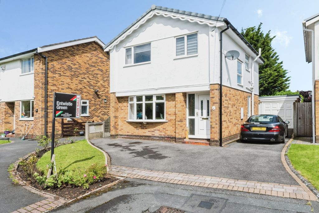 Property photo 1 of 16 Pbox-Img.Jpg