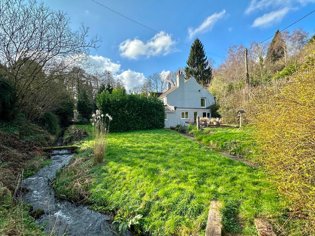 Property photo 2 of 38