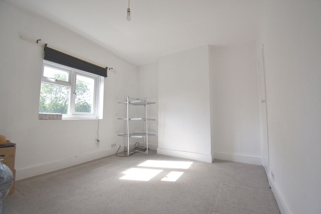 Property photo 3 of 9 Bedroom