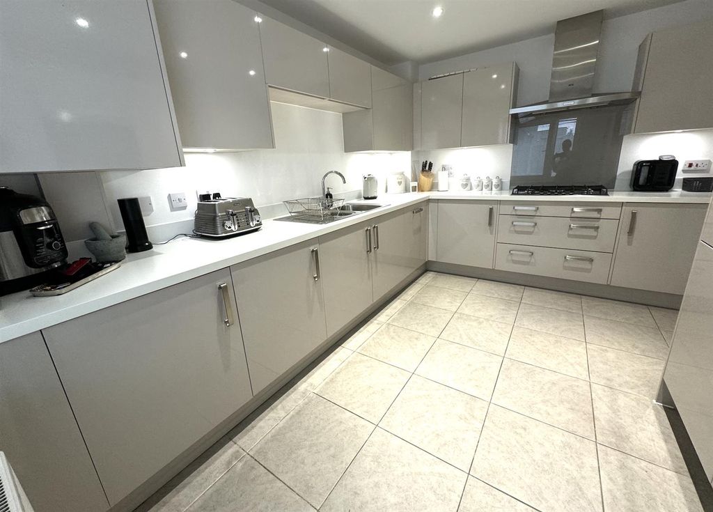 Property photo 2 of 16 Screenshot 2024-08-29 At 11.02.17.Png