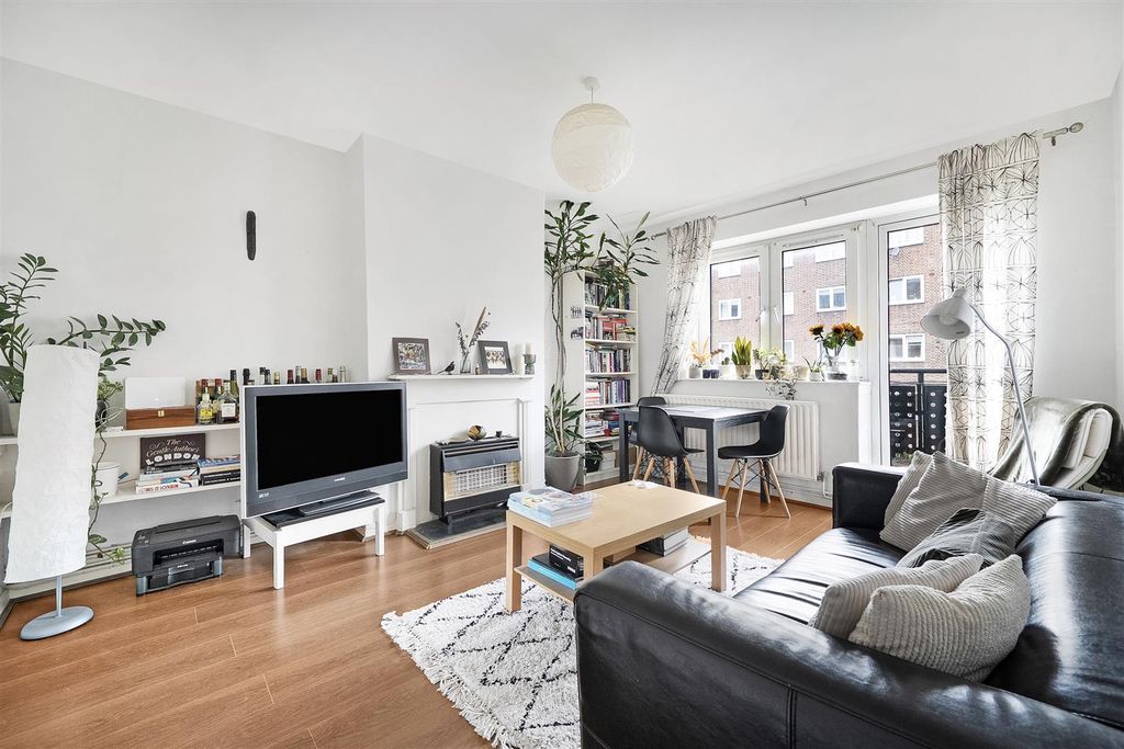 Property photo 2 of 14 Reception