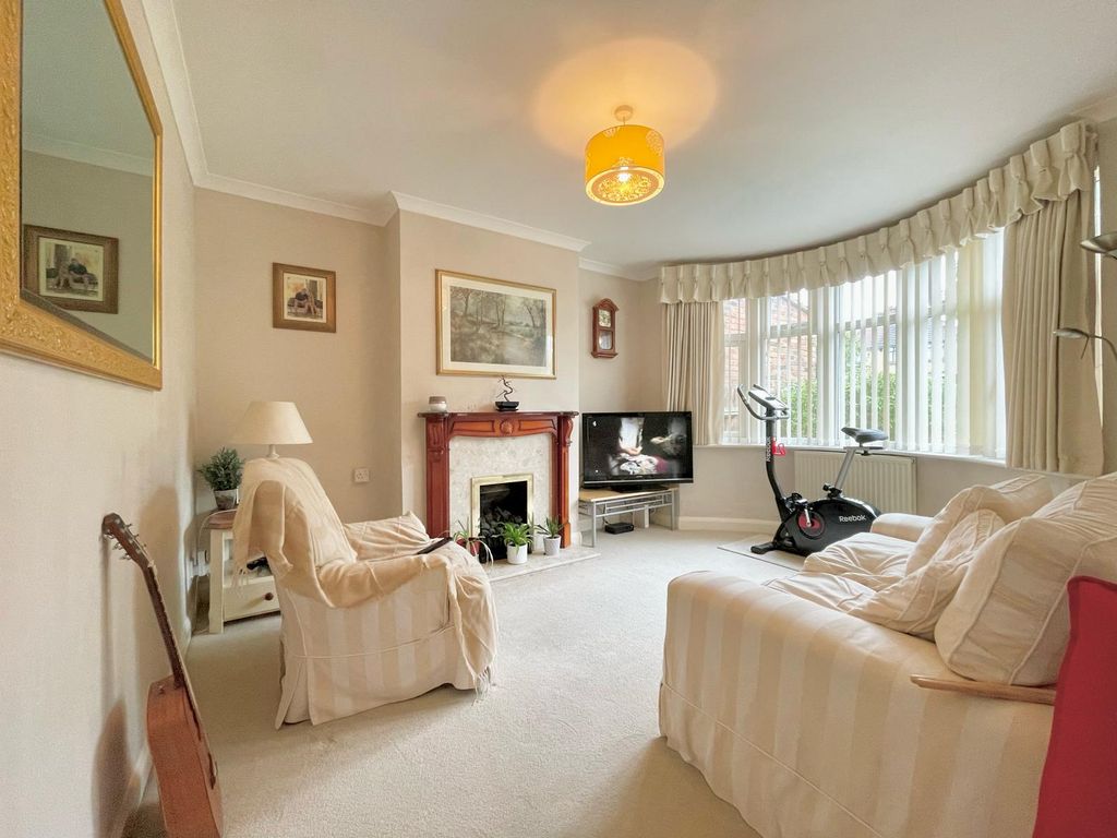 Property photo 3 of 25