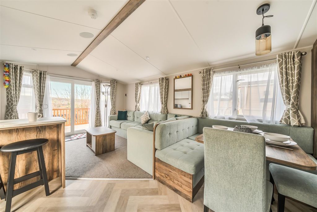 Property photo 3 of 26 1395931-7-695E7d672E056.Jpg