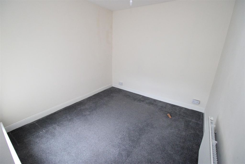 Additional image 7 of 3 bed terraced house to rentUsk Road, Bargoed CF81