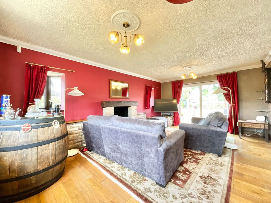 Property photo 2 of 29