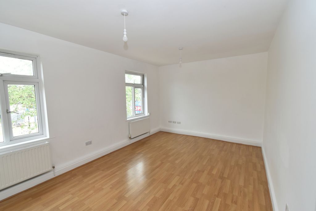 Property photo 2 of 9 Gallery