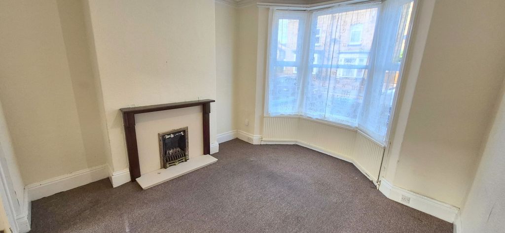 Property photo 2 of 23