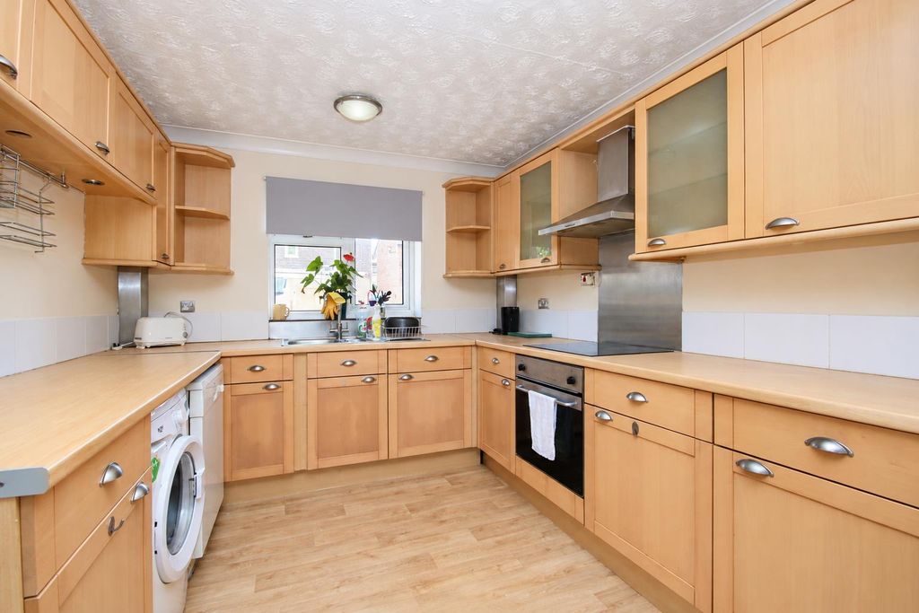 Property photo 3 of 13 Fd4Cfe57-3762-4537-9c0d-9901ce28E01A.Png