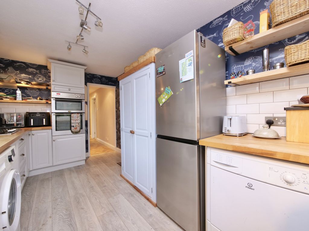 Property photo 3 of 20