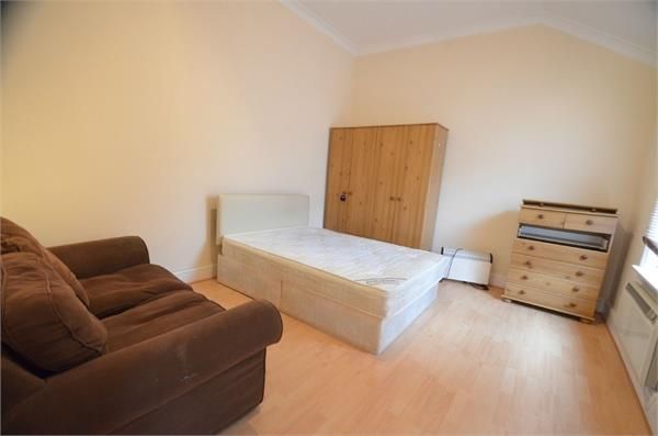 Property photo 3 of 6 3