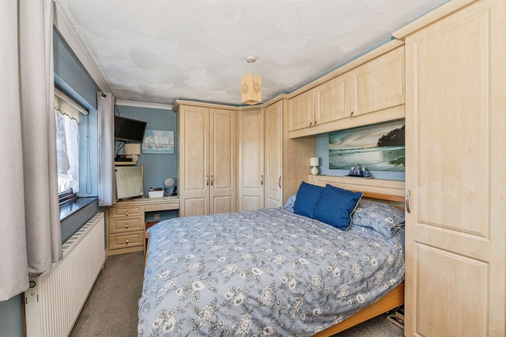 Property photo 3 of 18 Pbox-Img.Jpg