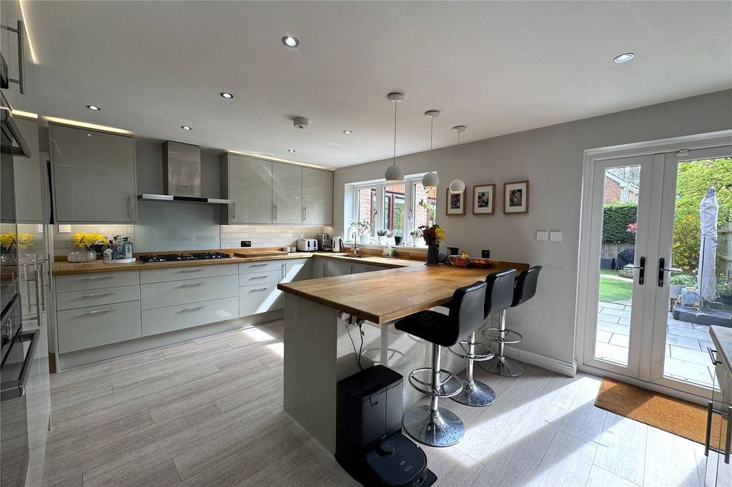 Property photo 2 of 23 Picture No. 38