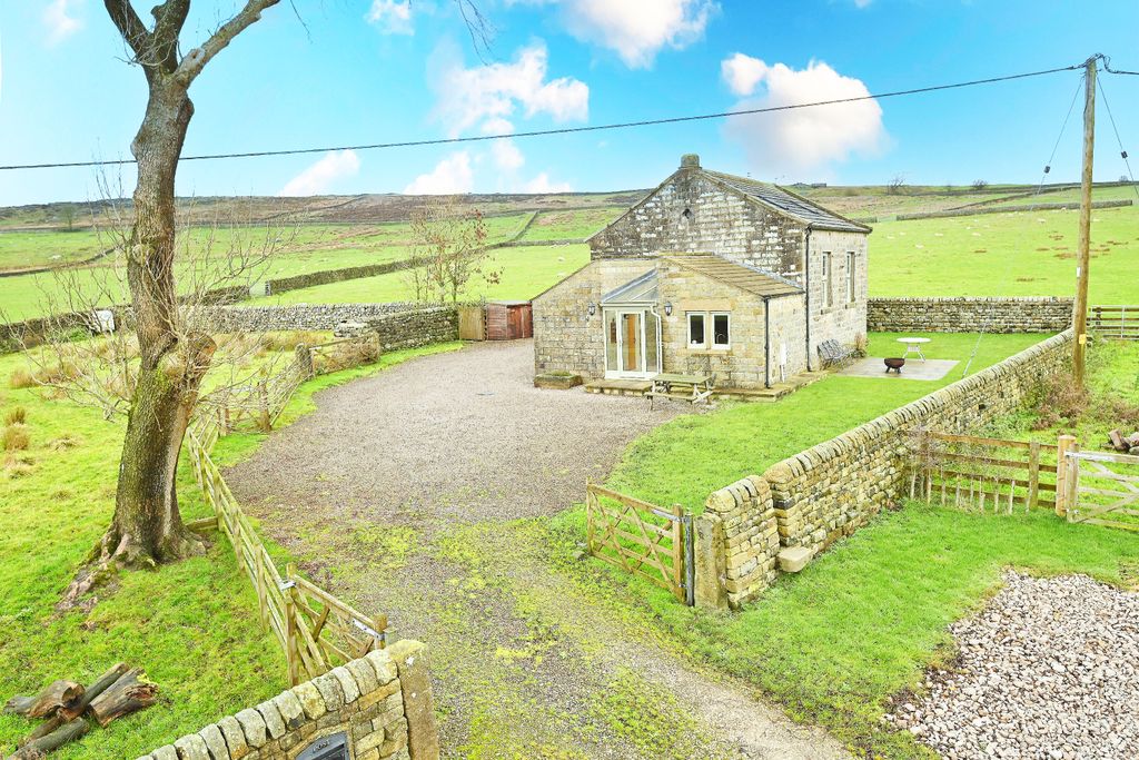 Property photo 1 of 26