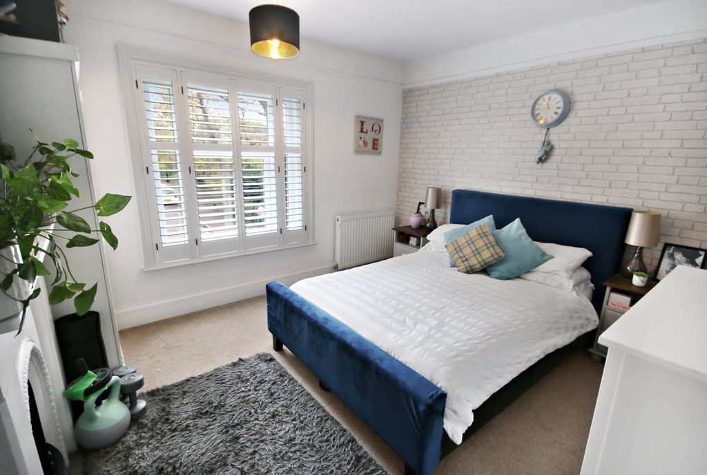 Property photo 3 of 14