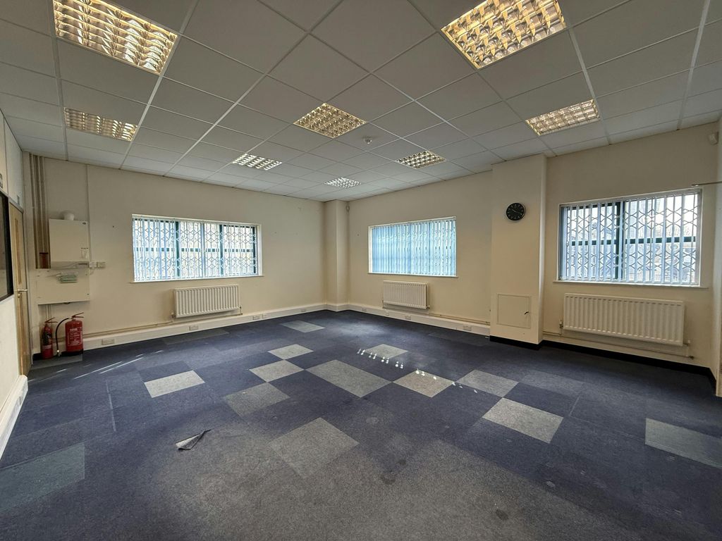 Property photo 3 of 12 Img_0584.Jpg