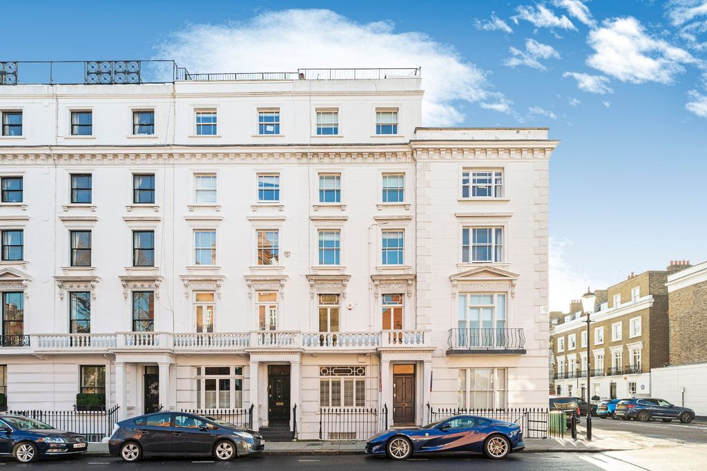 Property photo 3 of 23 Milner Street Sw3