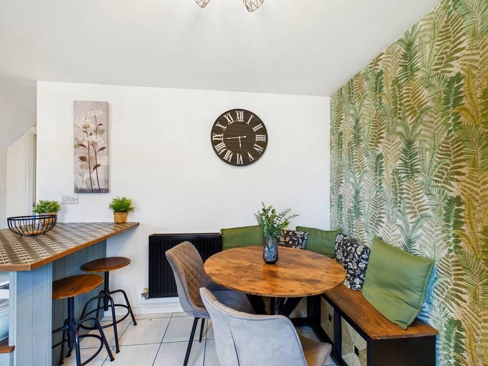 Property photo 2 of 26 Dining Room