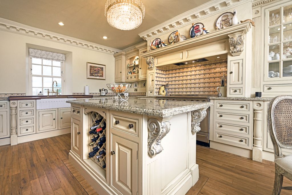 Property photo 3 of 37