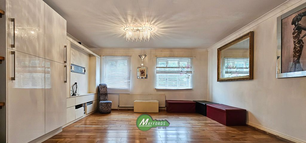 Property photo 3 of 14 Gallery