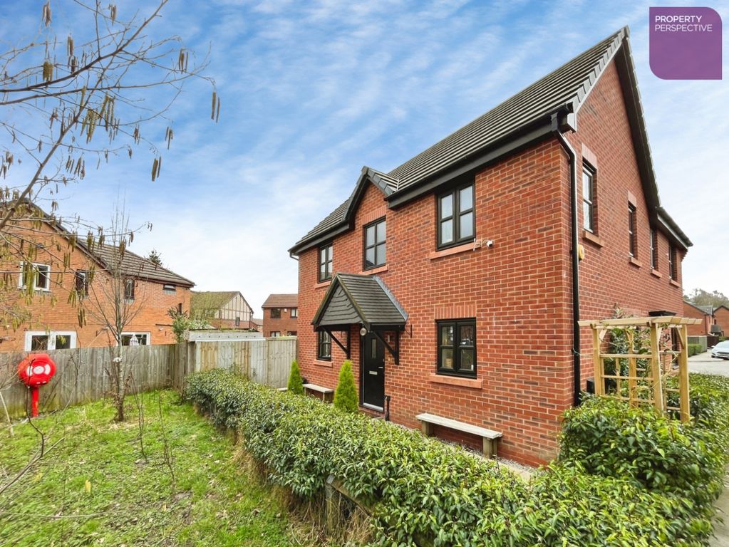 Property photo 1 of 18 Front