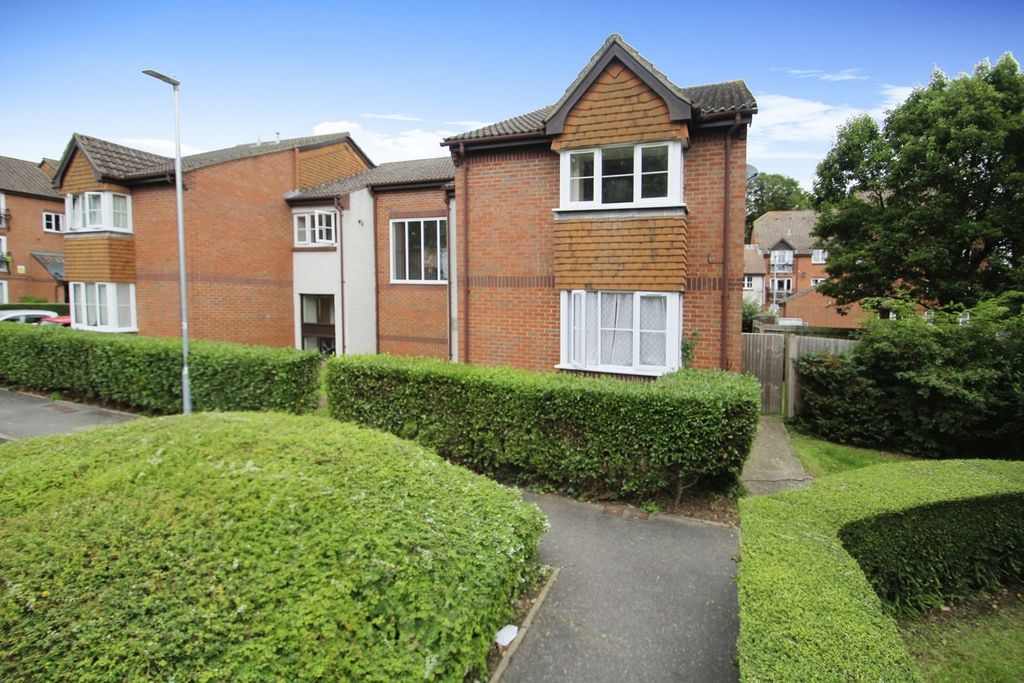 Property photo 1 of 8