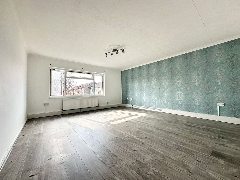 Property photo 2 of 16 Living Area