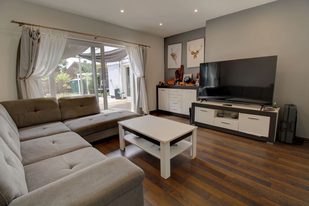 Property photo 3 of 15 A6