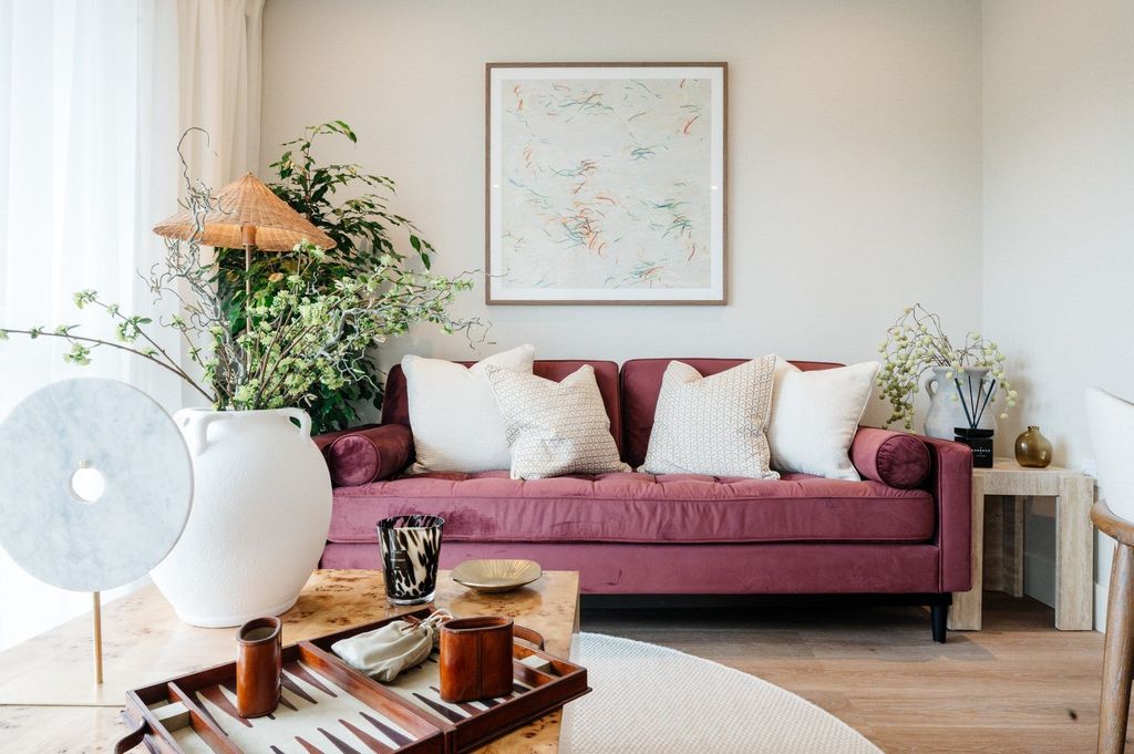 Property photo 1 of 34 Twelfth Floor Apartment In Bow Green, E2