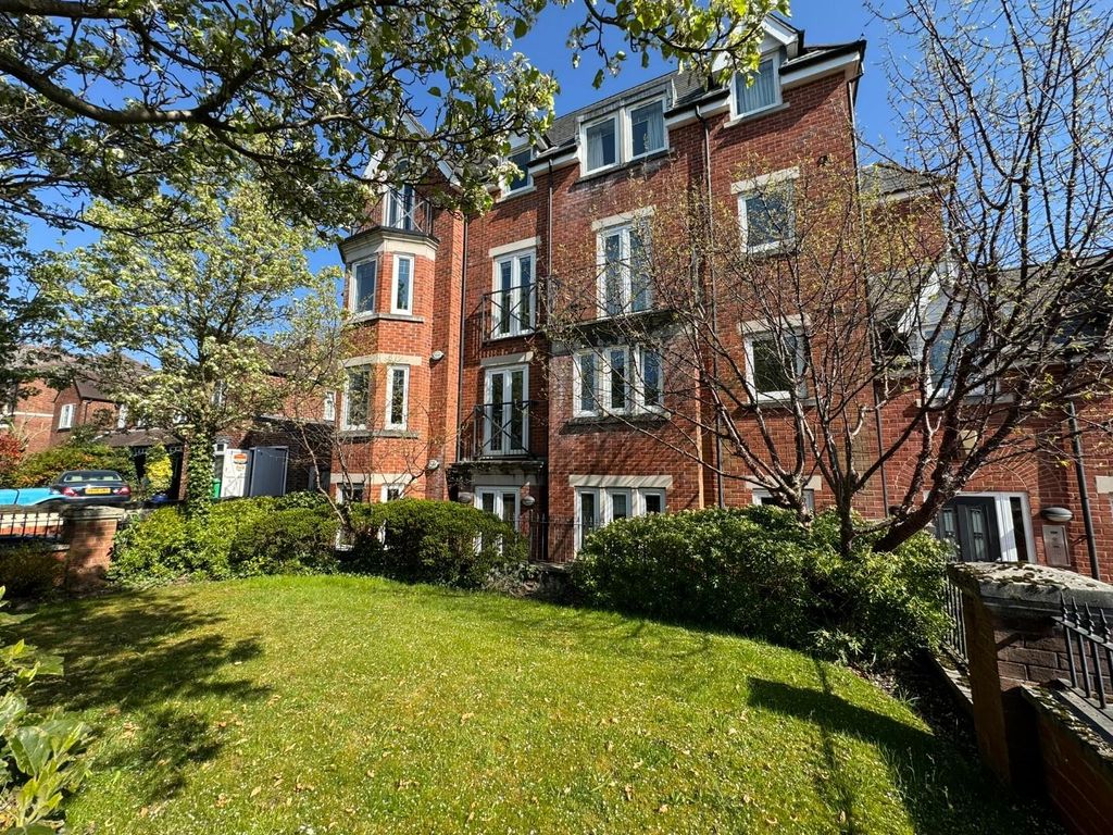 Property photo 1 of 24