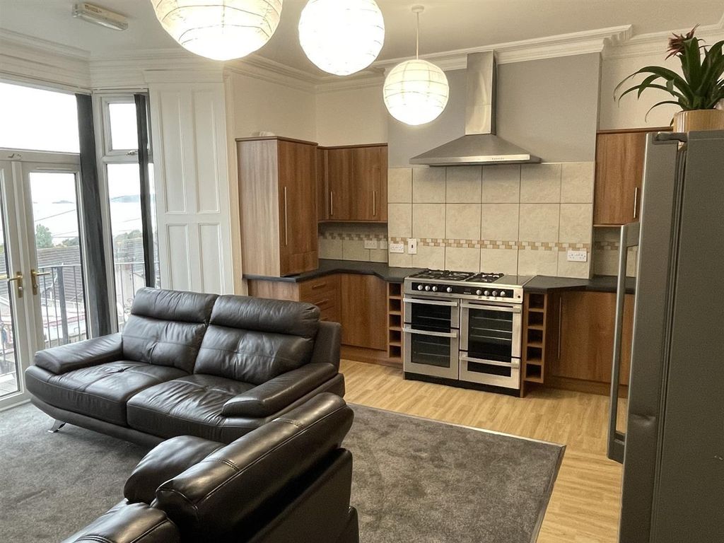 Property photo 2 of 13 Kitchen.Jpg