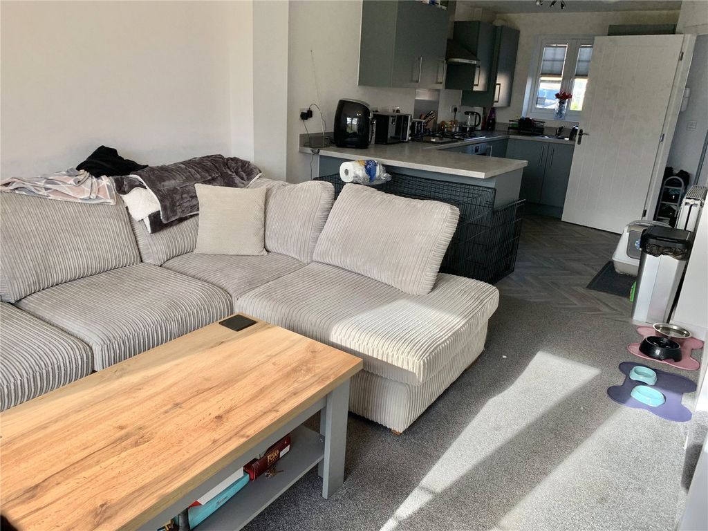 Property photo 3 of 12 Lounge Area